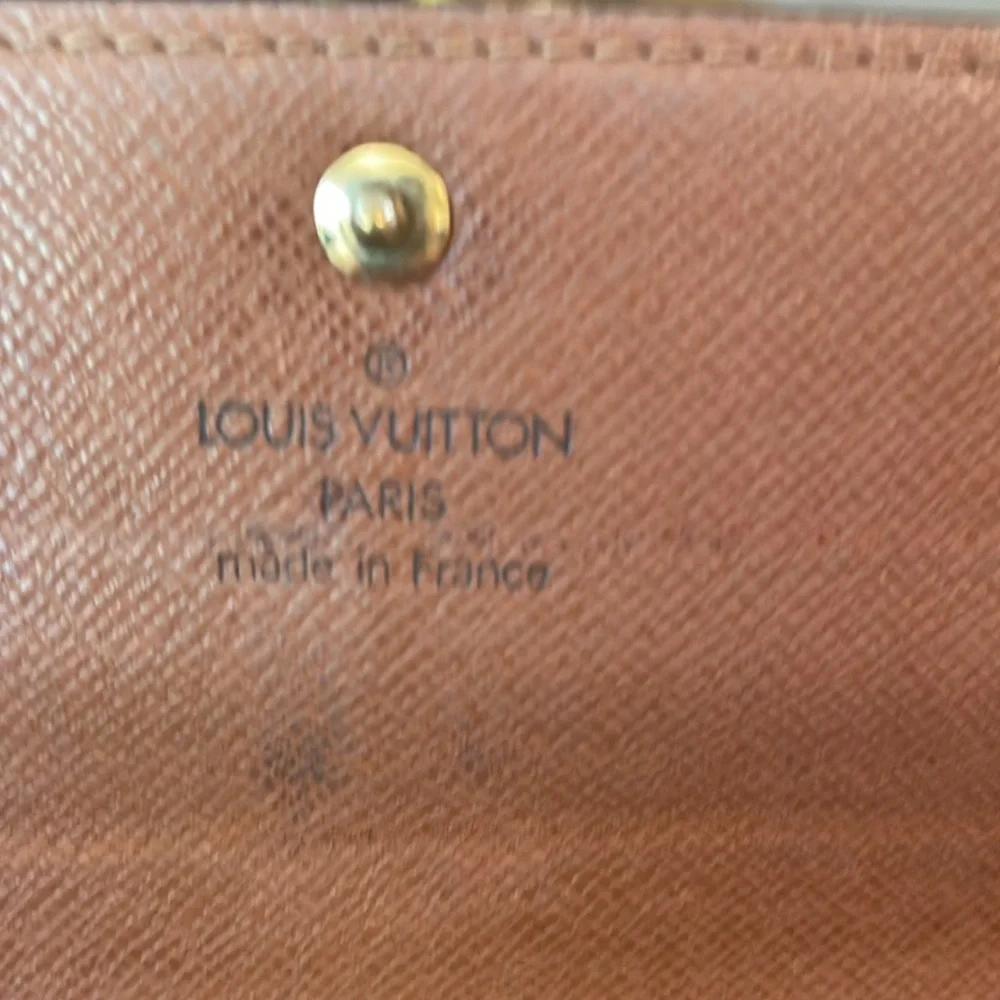 Louis Vuitton Monogram Wallet - Picture 10 of 15